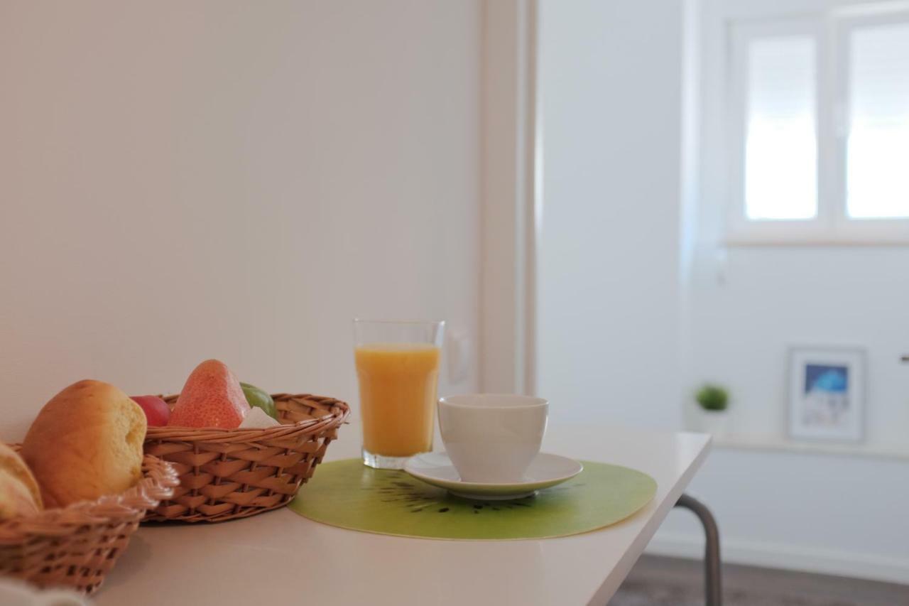 Like-Home-T1 Apt-Campo De Ourique Lisbon Bagian luar foto